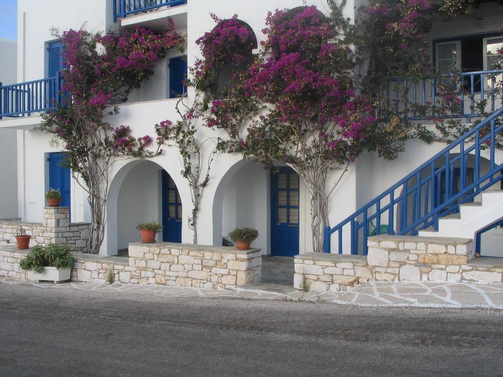 Bocamviglies By The Sea Hotel Naousa  Bagian luar foto